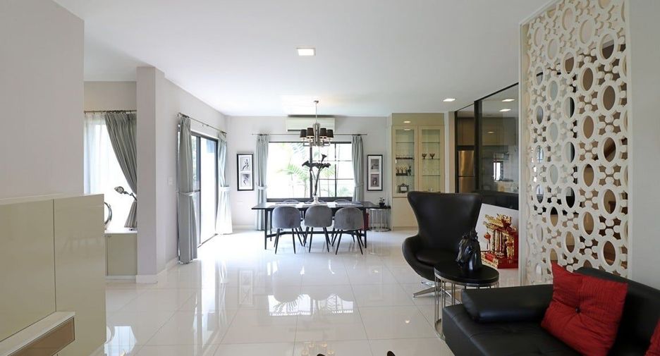 For sale 4 bedrooms house in Prawet, Bangkok