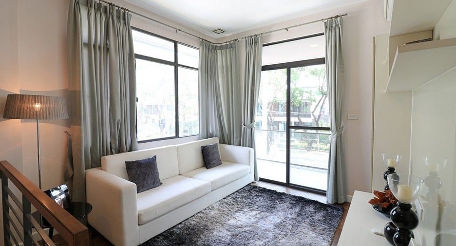 For sale 4 bedrooms house in Prawet, Bangkok