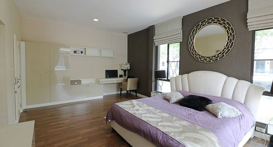 For sale 4 bedrooms house in Prawet, Bangkok