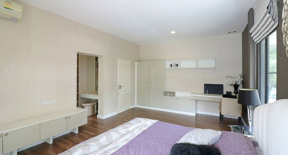For sale 4 bedrooms house in Prawet, Bangkok