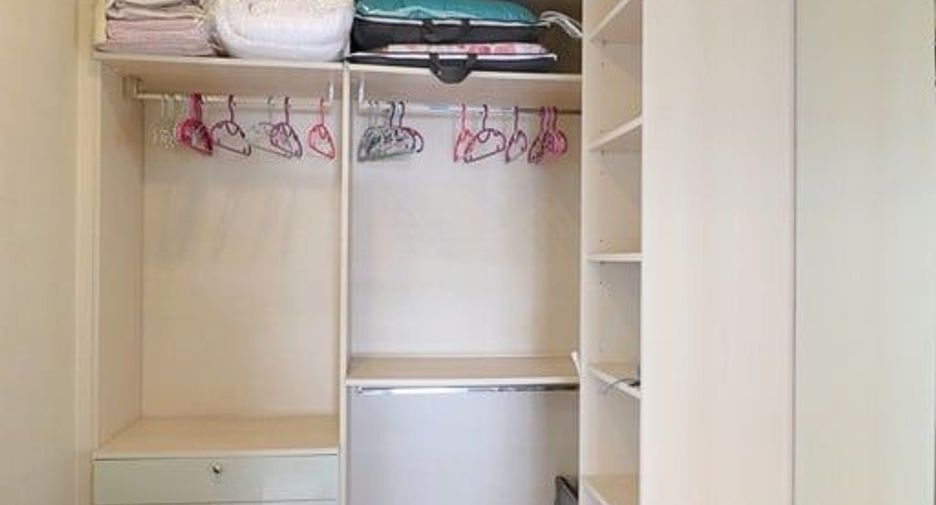 For sale 4 bedrooms house in Prawet, Bangkok