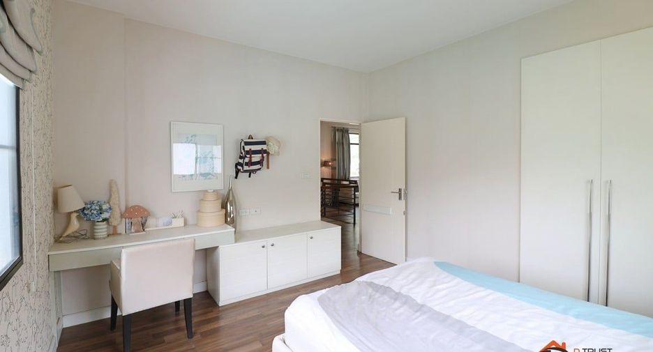 For sale 4 bedrooms house in Prawet, Bangkok