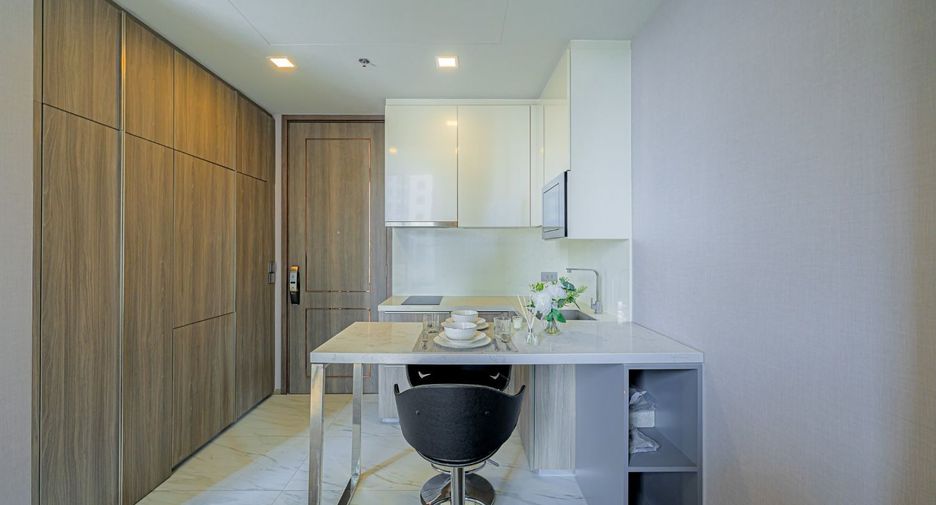 For sale 1 bed condo in Khlong Toei, Bangkok
