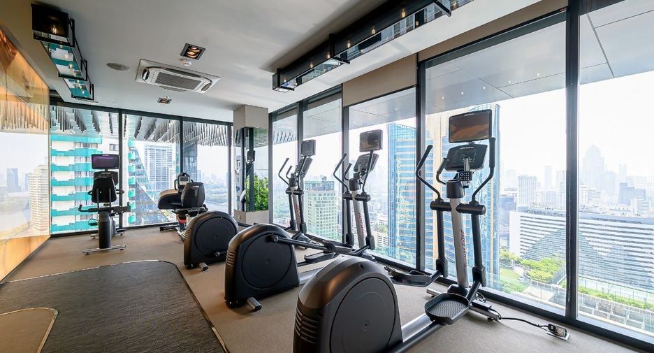For sale 1 bed condo in Khlong Toei, Bangkok