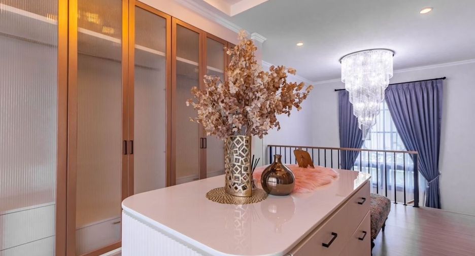For sale 4 bedrooms house in Mueang Phuket, Phuket