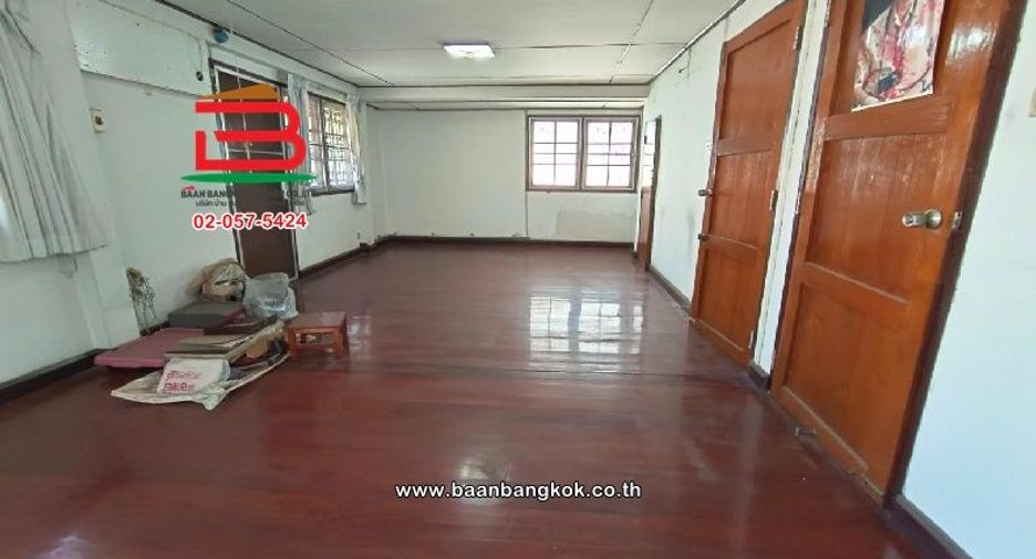 For sale 2 bedrooms house in Wang Thonglang, Bangkok