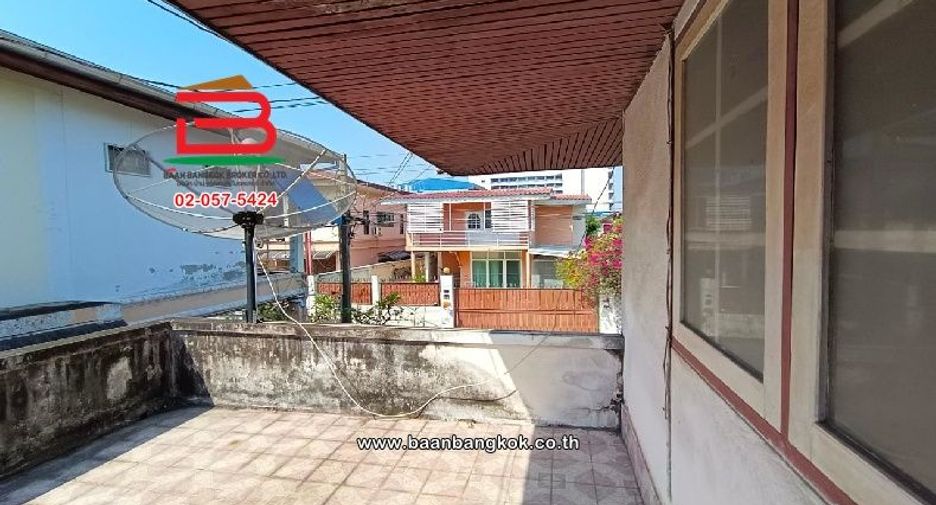 For sale 2 bedrooms house in Wang Thonglang, Bangkok