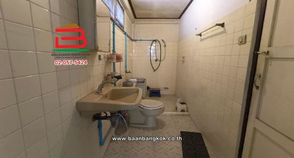 For sale 2 bedrooms house in Wang Thonglang, Bangkok