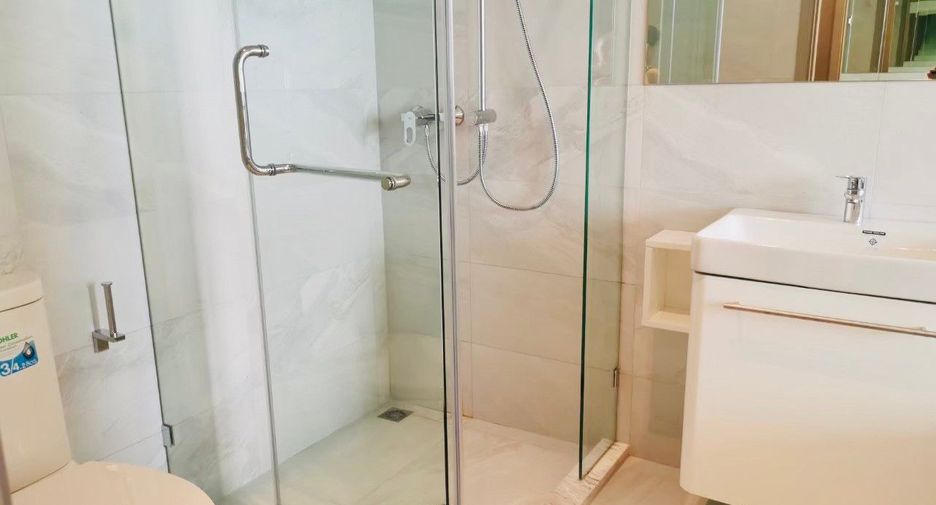 For sale 2 ベッドルーム condo in Watthana, Bangkok