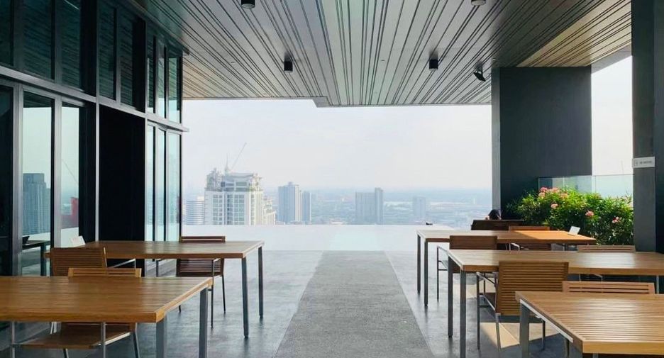 For sale 2 ベッドルーム condo in Watthana, Bangkok