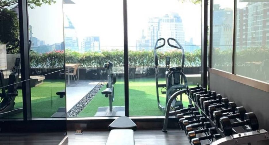 For sale 2 ベッドルーム condo in Watthana, Bangkok