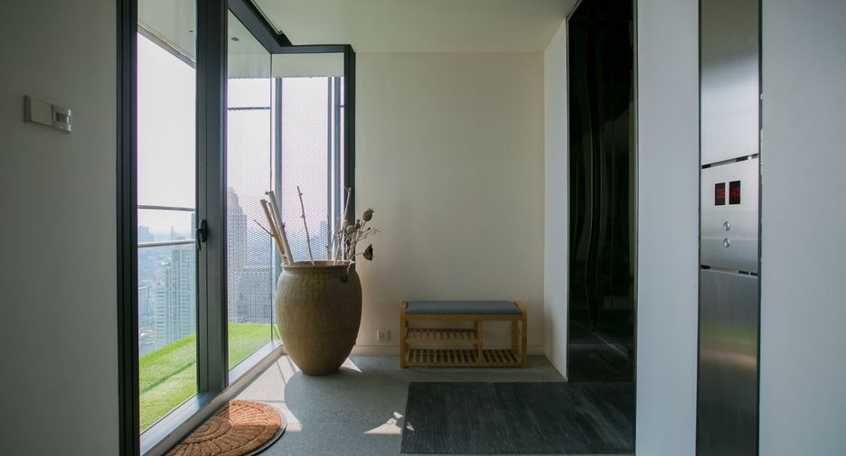 For sale 3 bedrooms condo in Sathon, Bangkok
