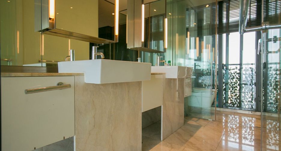 For sale 3 bedrooms condo in Sathon, Bangkok