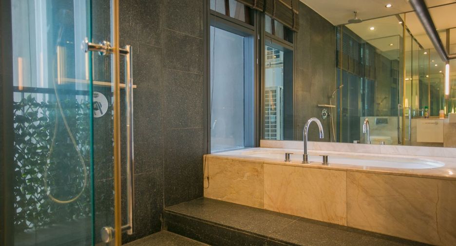 For sale 3 bedrooms condo in Sathon, Bangkok