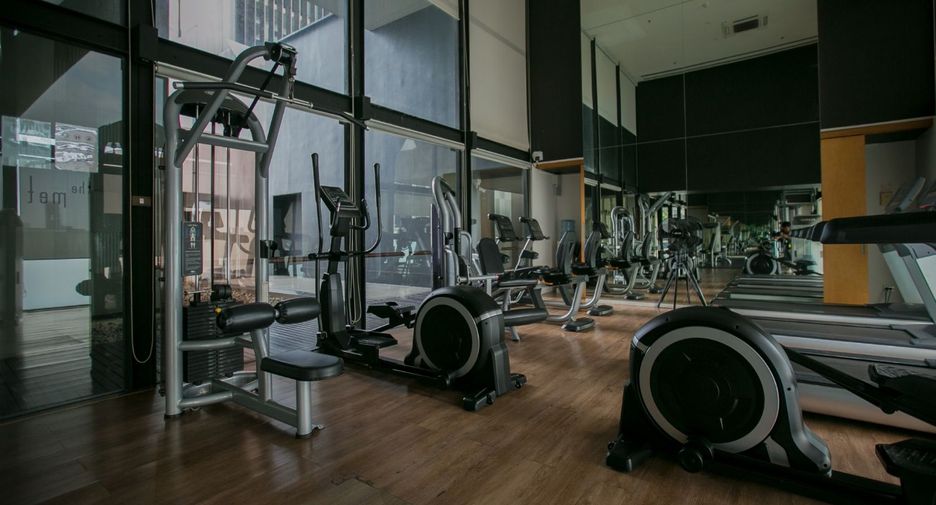 For sale 3 bedrooms condo in Sathon, Bangkok