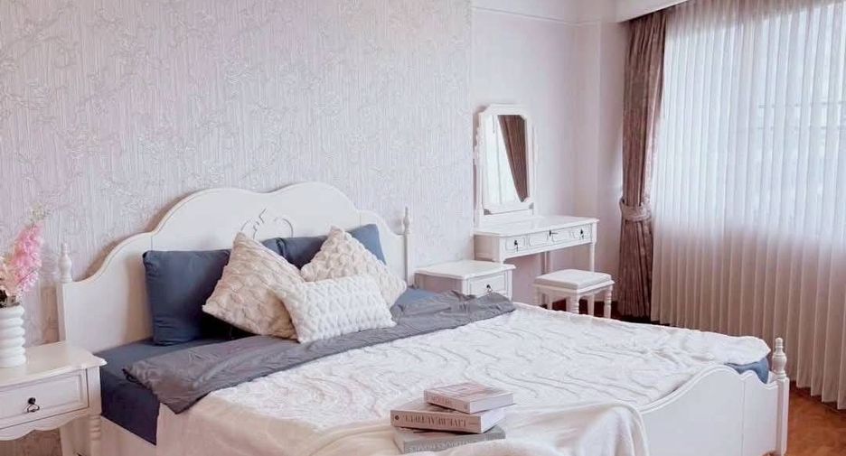For rent 4 Beds condo in Mueang Chiang Mai, Chiang Mai