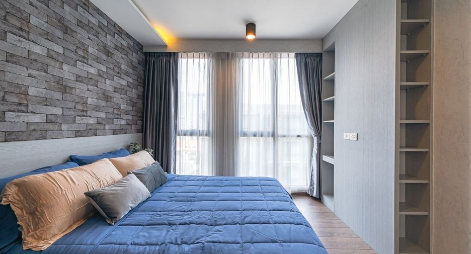 For sale 3 bedrooms condo in Phra Khanong, Bangkok