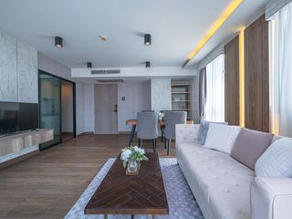 Продажа 3 спальни кондо в Пхра Кханонг, Бангкок