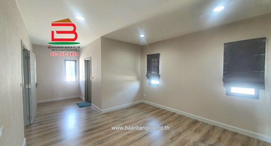 For sale 3 bedrooms house in Sai Mai, Bangkok
