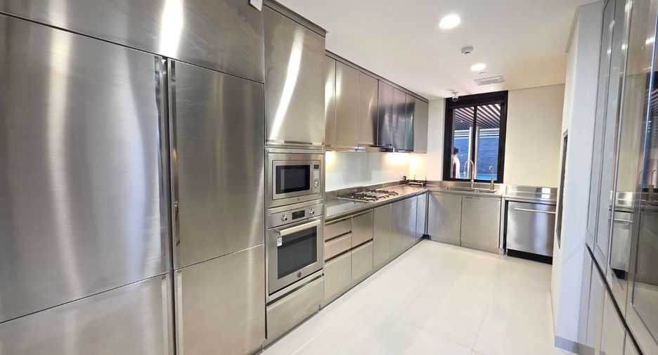 For sale 5 bedrooms house in Bang Phli, Samut Prakan