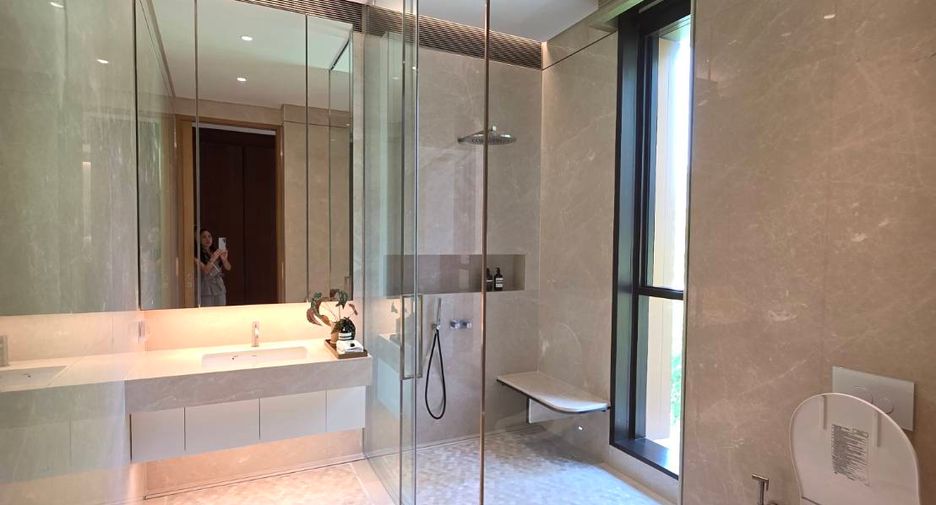 For sale 5 bedrooms house in Bang Phli, Samut Prakan