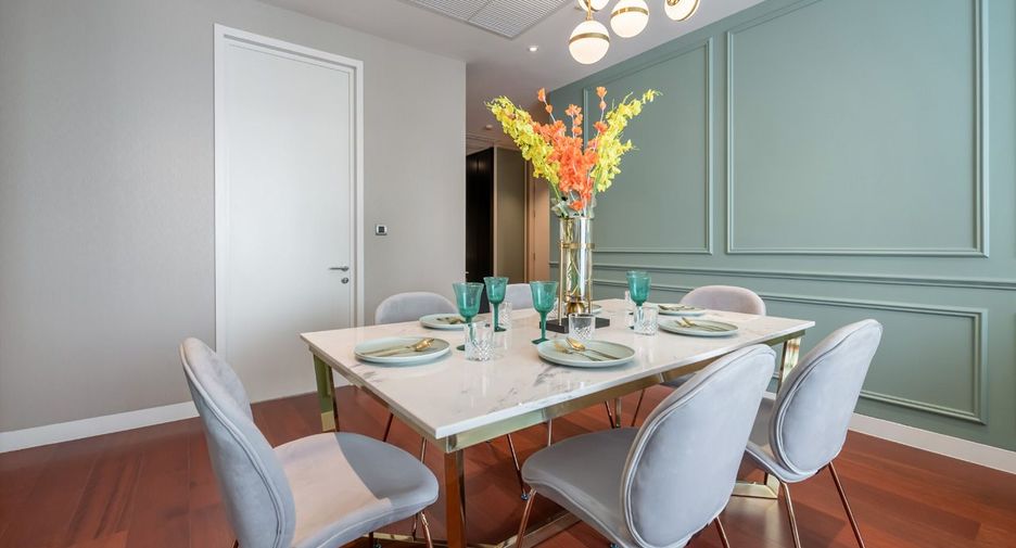 For rent 2 bedrooms condo in Watthana, Bangkok