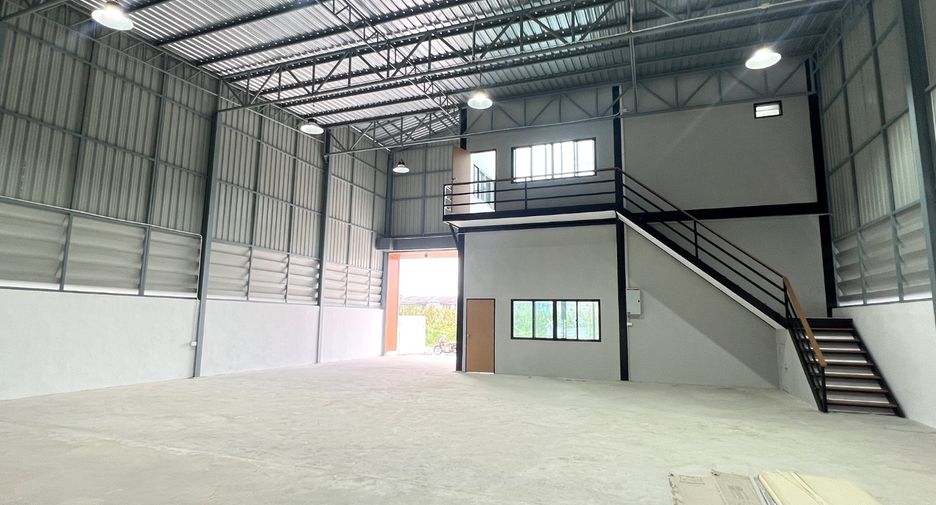 For rent 2 ベッドルーム warehouse in Lam Luk Ka, Pathum Thani