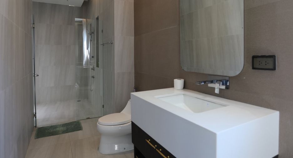 For sale 4 bedrooms house in South Pattaya, Pattaya