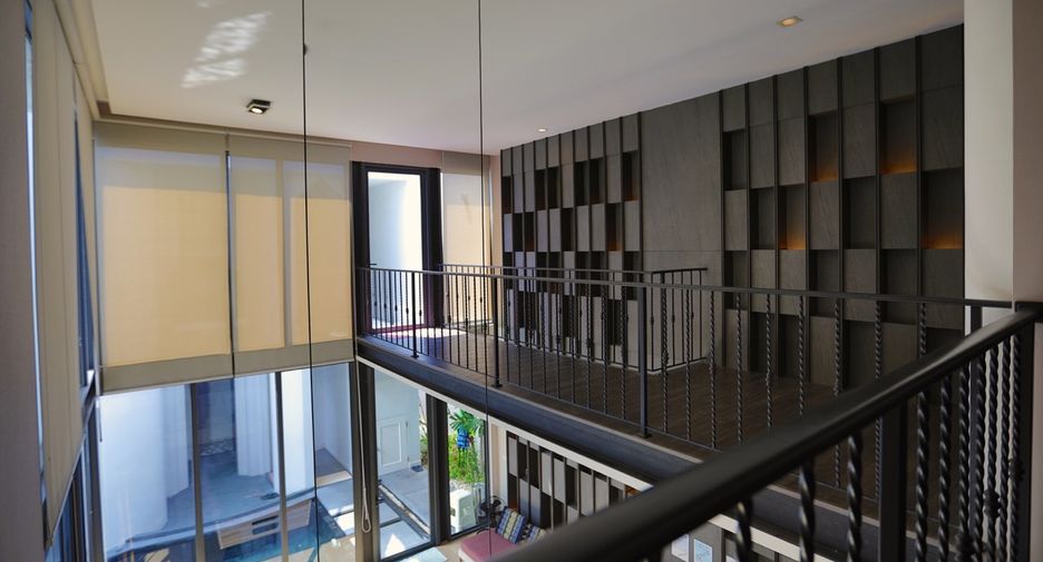 For sale 4 bedrooms house in South Pattaya, Pattaya
