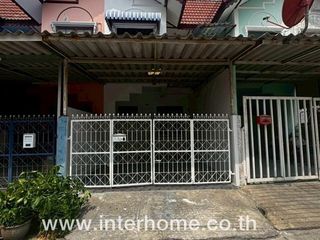For sale 2 bed townhouse in Lam Luk Ka, Pathum Thani