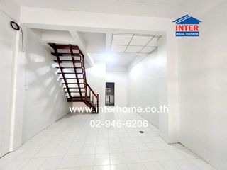 For sale 2 bed townhouse in Lam Luk Ka, Pathum Thani
