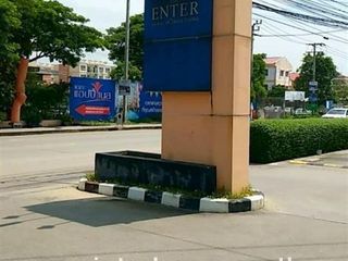 For sale 4 bed townhouse in Prawet, Bangkok