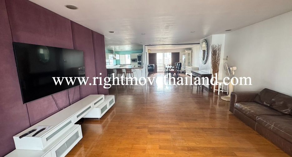 For rent 3 bedrooms condo in Watthana, Bangkok