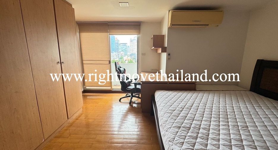 For rent 3 bedrooms condo in Watthana, Bangkok