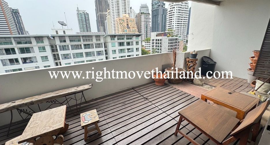 For rent 3 bedrooms condo in Watthana, Bangkok