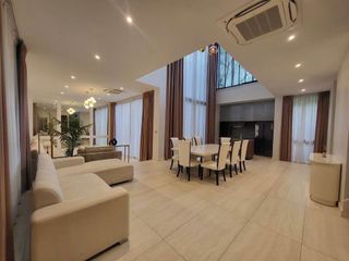 Haus zur Miete mit 4 Zimmer in Bang Kapi, Bangkok