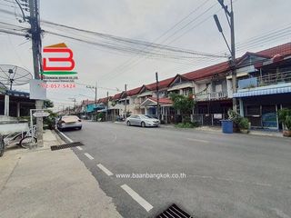 For sale 2 bed townhouse in Thanyaburi, Pathum Thani