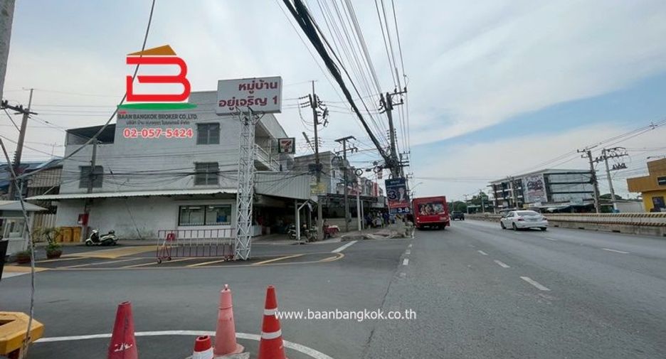 For sale 2 bedrooms townhouse in Thanyaburi, Pathum Thani