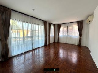 For rent そして for sale 4 Beds house in Wang Thonglang, Bangkok