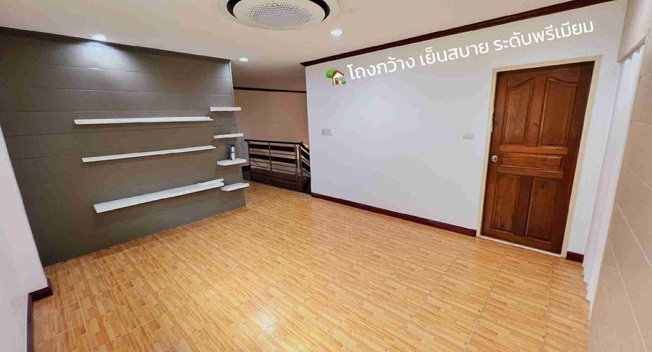 For sale 4 bedrooms house in Nong Khaem, Bangkok