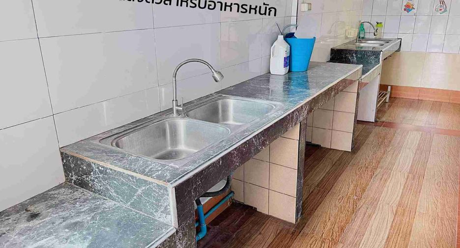 For sale 4 bedrooms house in Nong Khaem, Bangkok
