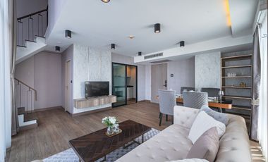 À louer 3 chambres condo à Phra Khanong, Bangkok