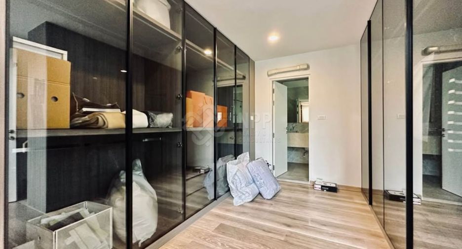 For sale 3 bedrooms house in Yan Nawa, Bangkok