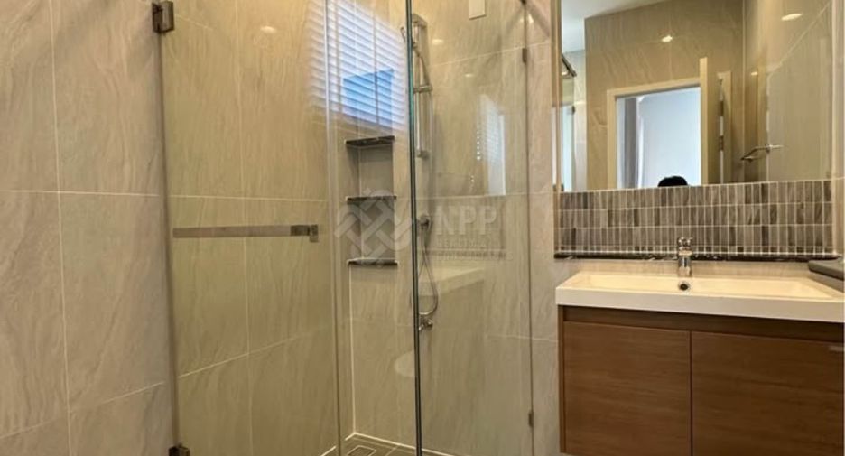 For sale 3 bedrooms house in Yan Nawa, Bangkok