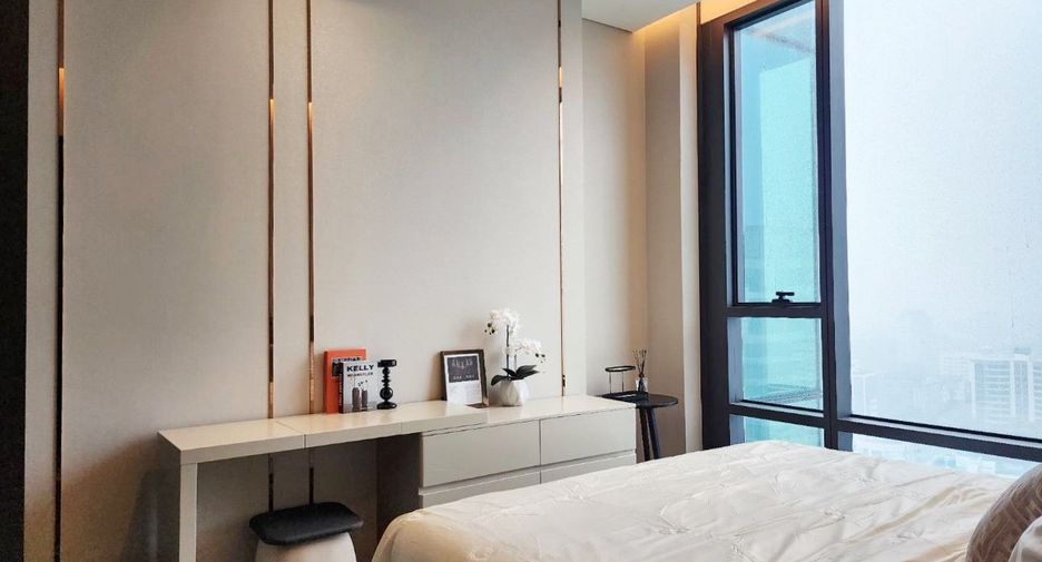 For rent 2 bedrooms condo in Watthana, Bangkok