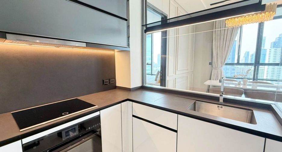 For rent 2 bedrooms condo in Watthana, Bangkok