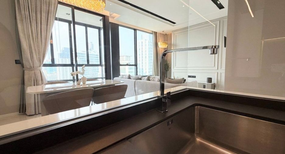 For rent 2 bedrooms condo in Watthana, Bangkok