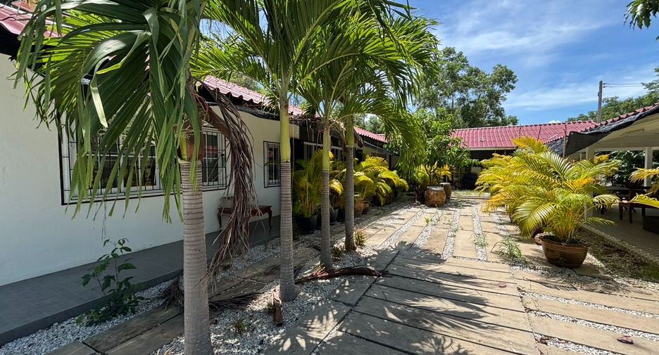For sale 4 ベッドルーム house in Klaeng, Rayong