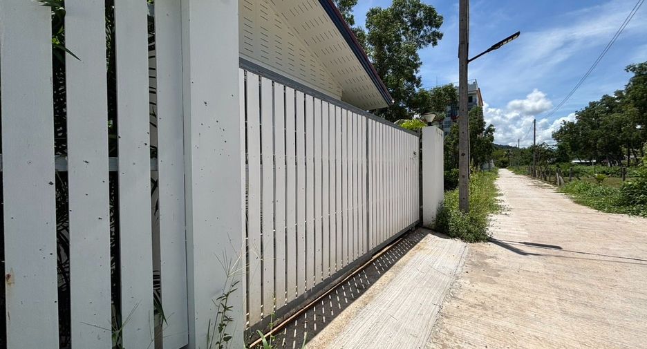 For sale 4 ベッドルーム house in Klaeng, Rayong
