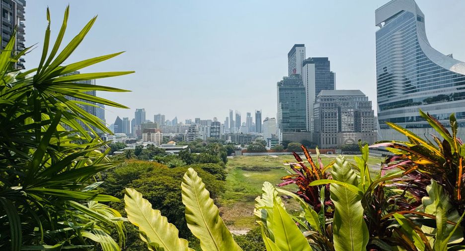 For sale 3 bedrooms condo in Pathum Wan, Bangkok